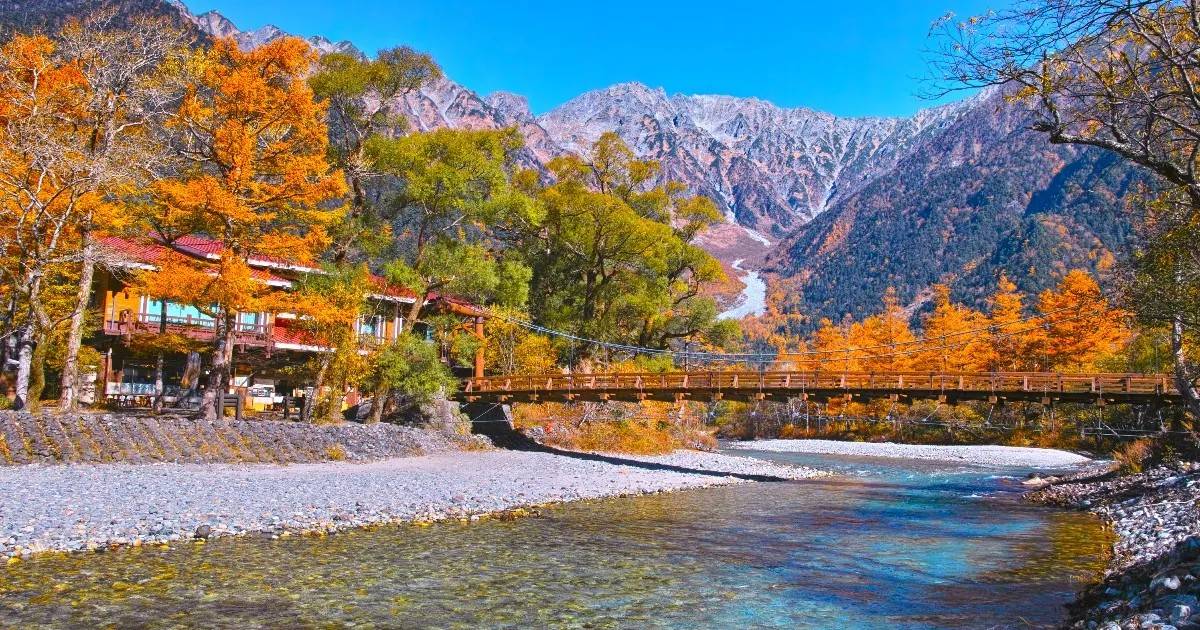 立山黑部紅葉三天團[保證入住星級酒店-OMO5星野集團、白川鄉、上高地、高山古街、近江町市場、100%天然溫泉水-淺間之湯] KNT-03A	名古屋出發