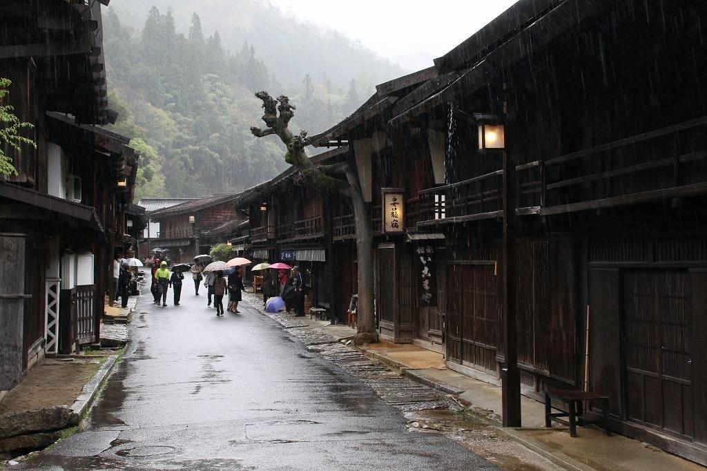 名古屋賞花桃一天團【日本一的桃源郷「花桃之里」、江戶街道-馬籠宿、土岐OUTLET】KNM-01
