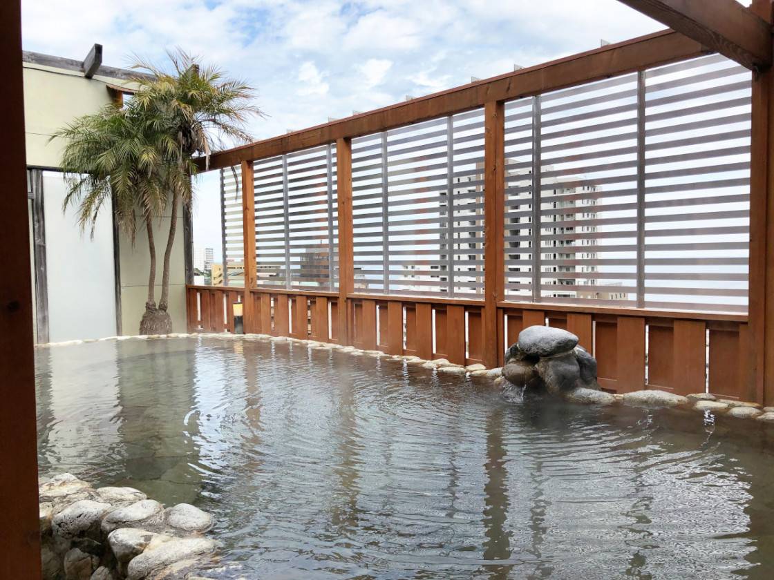 熱海花火二天團【富士山夢之大橋 ▎大室山360山峰▎入住熱海溫泉酒店- 豐富自助餐 ▎御殿場OUTLET ▎小田原魚市場 ▎   】(KTH-02H)