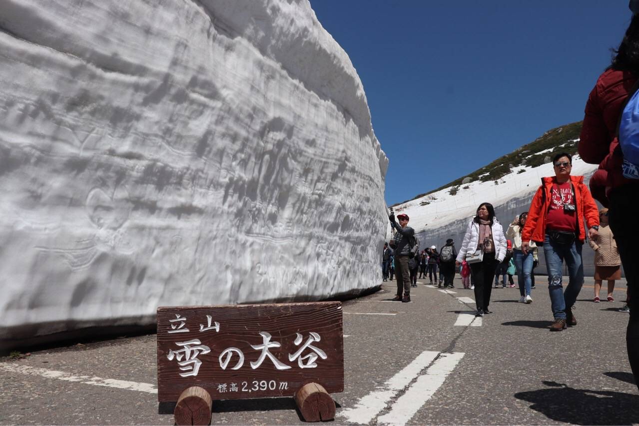 立山黑部大雪谷三天團 【保證入住星級酒店-OMO5星野集團◎白川鄉◎上高地◎立山黑部-雪之迴廊◎高山古街◎近江町市場◎古式溫泉-浅間の湯】名古屋出發KNT-03