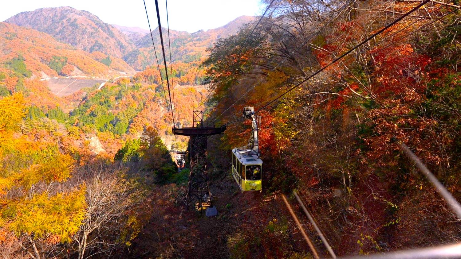 東京出發◆秋日河口湖賞楓名所◆紅葉迥廊一天遊【世界自然遺產富士山-忍野八海 ▎乘纜車走上御岳昇仙峽   】(KTF-01A)