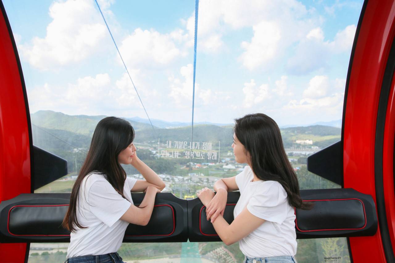 (團號 : HC-01) 超人氣草莓體驗+人氣爆燈Luge+風物市場+離北韓最近的咖啡廳 1天團