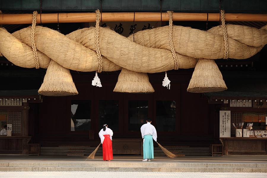 鳥取、島根、岡山- 最古神話藝術之旅三天團，尋找日本最早的故事(包食紅蟹套餐)【鳥取砂丘 ▎ 神話起源- 出雲大社 ▎結緣神社-白兔神社 ▎柯南小鎮▎鳥取二十世紀梨館 ▎鬼太朗妖怪街道 ▎倉敷街道 ▎神戶三井OUTLET PARK 瑪林匹亞神戶】KOT-03  大阪出發