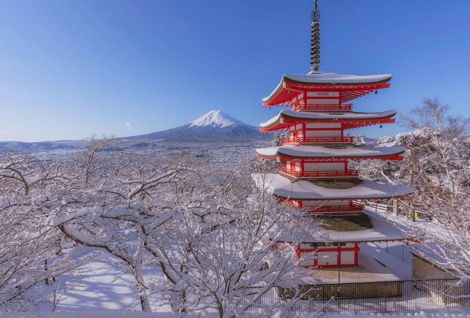 〖冬日限定→4人成行〗富士山河口湖煙花大會※滑雪溫泉2天團【忍野八海◎淺間神社◎日川時計店◎天神山滑雪場◎御殿場FACTORY OUTLET購物】KTF-02	★東京出發