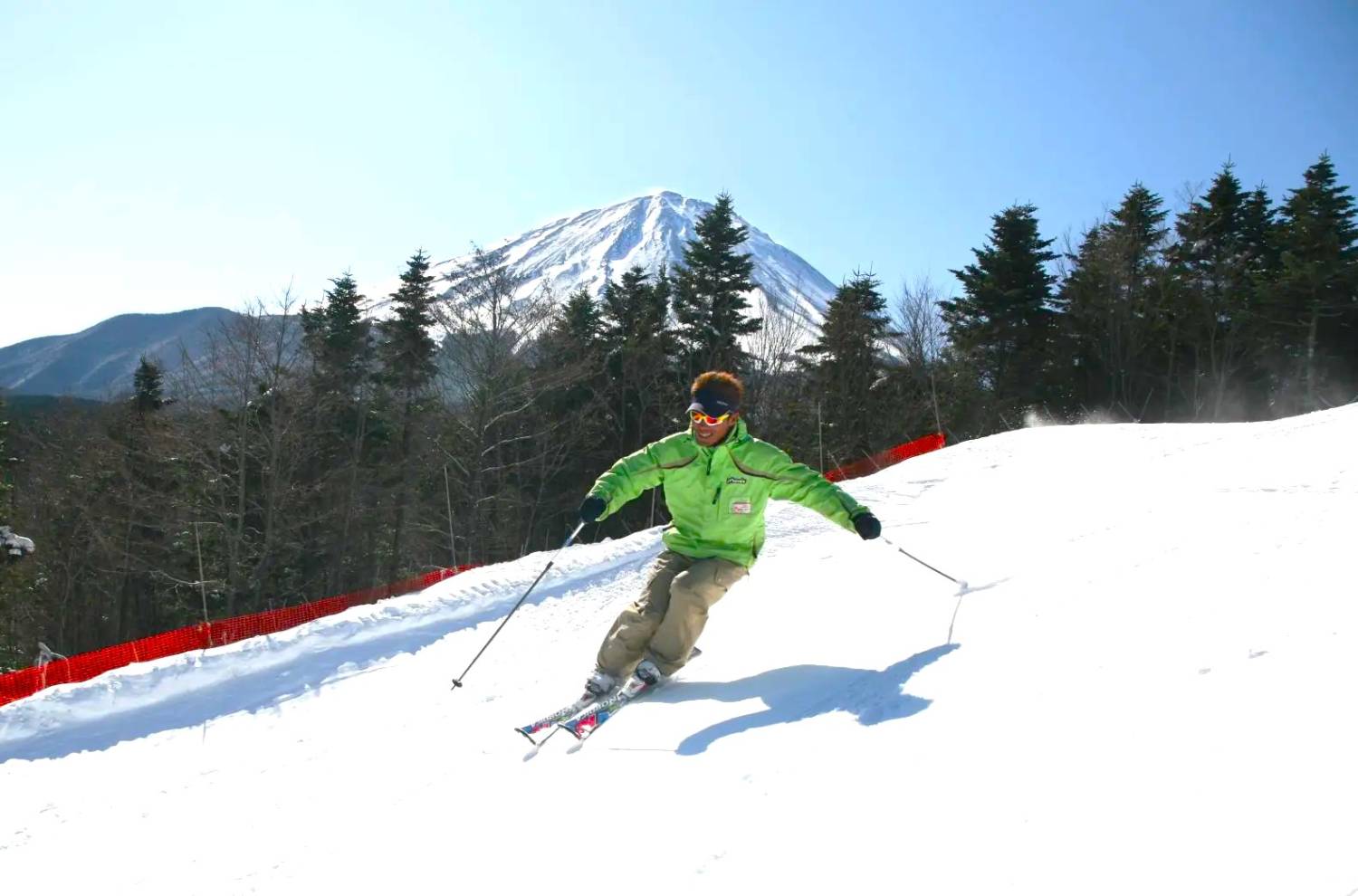 〖冬日限定→4人成行〗富士山河口湖煙花大會※滑雪溫泉2天團【忍野八海◎淺間神社◎日川時計店◎天神山滑雪場◎御殿場FACTORY OUTLET購物】KTF-02	★東京出發