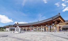 (團號 : LO-01) <一人成團> 蓮花慶典，愛情樹，百年古韻與現代融合大型Outlet 一天團