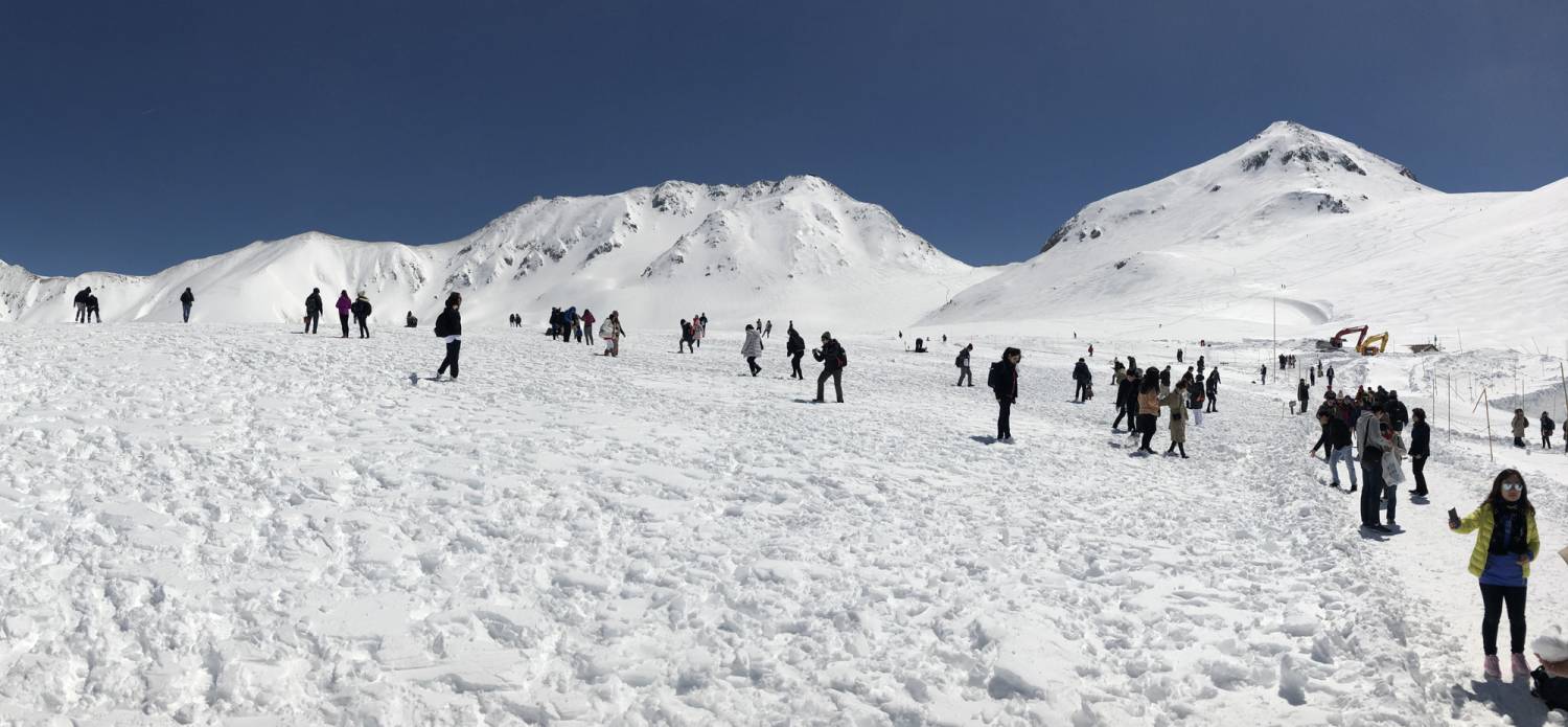 〖立山黑部大雪谷〗◎白川鄉◎上高地◎高山古街◎近江町市場◎包飛弾和牛◎包金箔雪糕◎包任摘草莓◎觀星私人風呂小木屋三天團 KNT-03H【立山黑部漫步’’雪之迴廊’’,世界文化遺產-白川鄉合掌村,日本唯一淨土上高地,三大名園兼六園,高山古街,信州草莓任食放題】名古屋出發